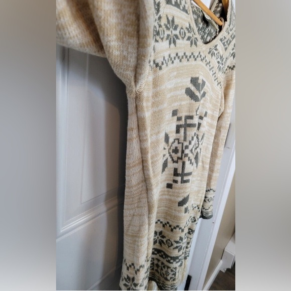 Flying Tomato snowflake fairisle fringe bottom hooded sweater - Picture 7 of 10